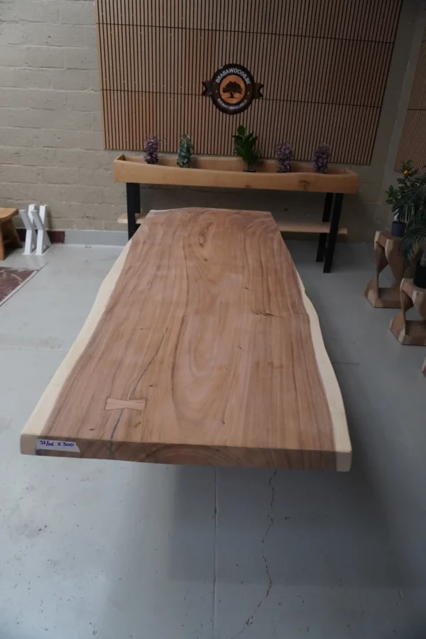 Table en bois de suar massif - L300cm L97/106cm – Image 3