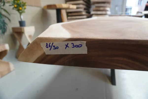 Table en bois de suar massif - L300cm L86/90cm – Image 8