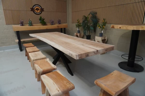 Table en bois de suar massif - L300cm L85/112cm – Image 5
