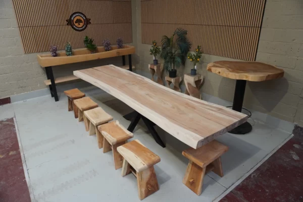Table en bois de suar massif - L350cm L84/95cm – Image 5