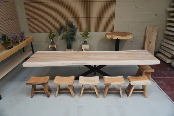 Table en bois de suar massif - L350cm L84/95cm – Image 7