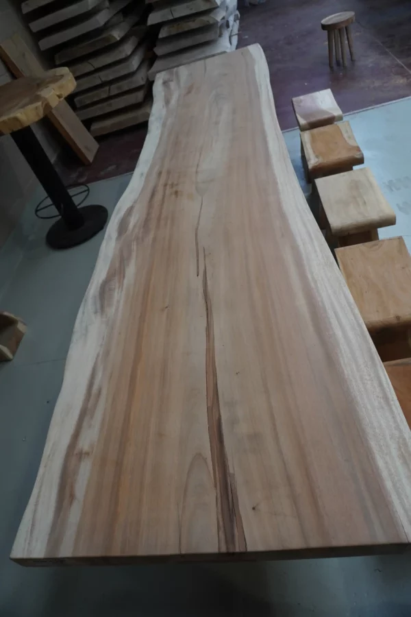 Table en bois de suar massif - L350cm L84/95cm – Image 11