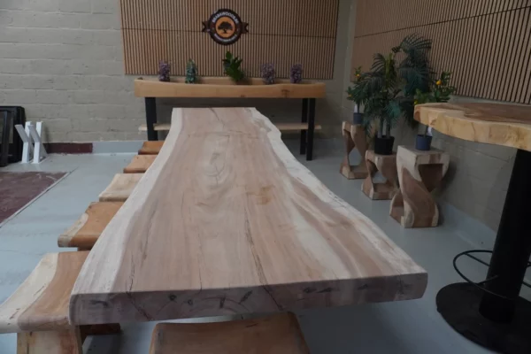 Table en bois de suar massif - L350cm L84/95cm – Image 14