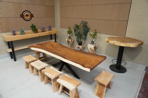 Table en bois de suar massif - L250cm W90/100cm – Image 2